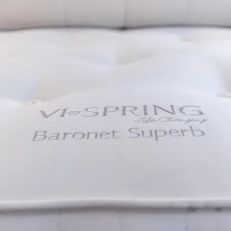 Eurovea Tower 27th Floor, Luxury Bed Vispring Baronet Superb 아파트